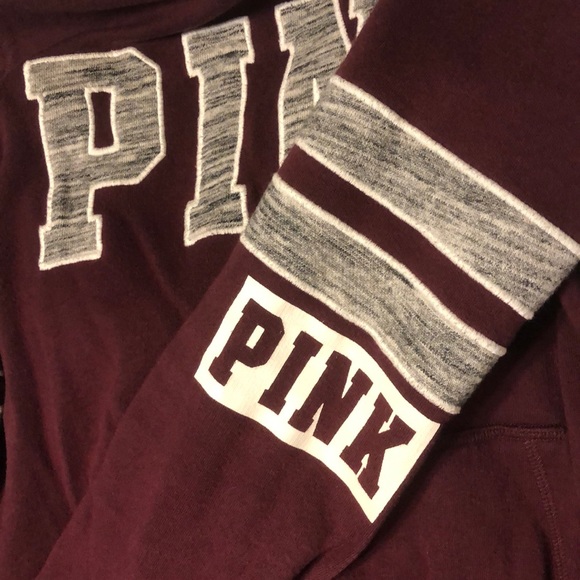 Red pullover jacket - Picture 3 of 3